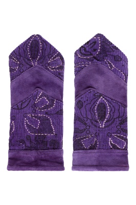 Verity velvet wrist warmers